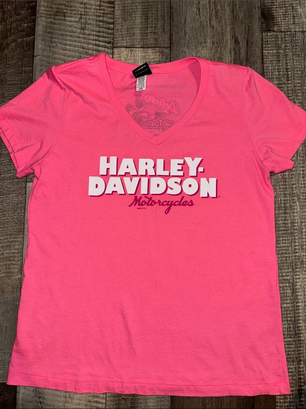 Harley-Davidson Hot Pink Logo V-Neck Tee-size LARGE
